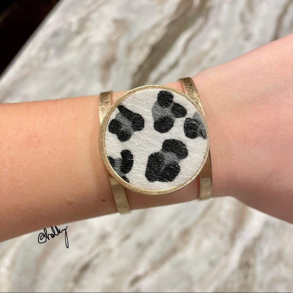 Libby Leopard Print Cow Hair Gold Bangle